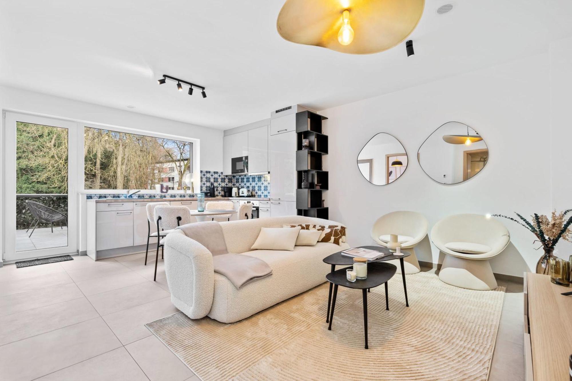 Elegant Comfort Modern In Limpertsberg *